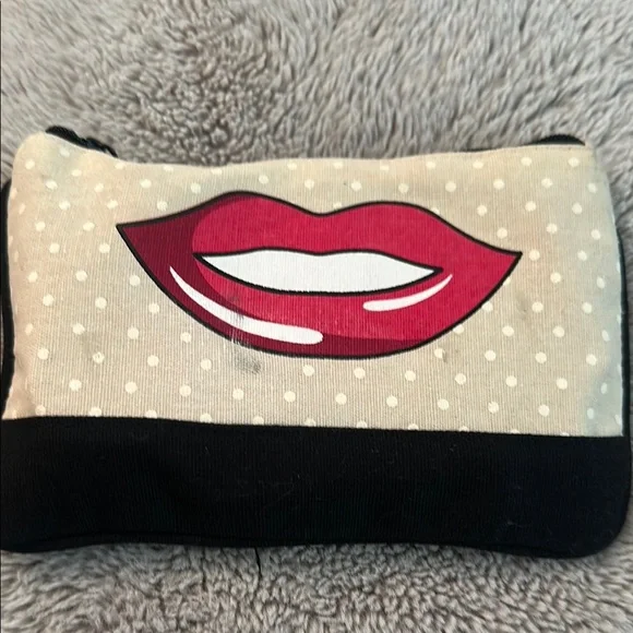 LANEIGE Red Lip Balm Gloss - Picture 2 of 2